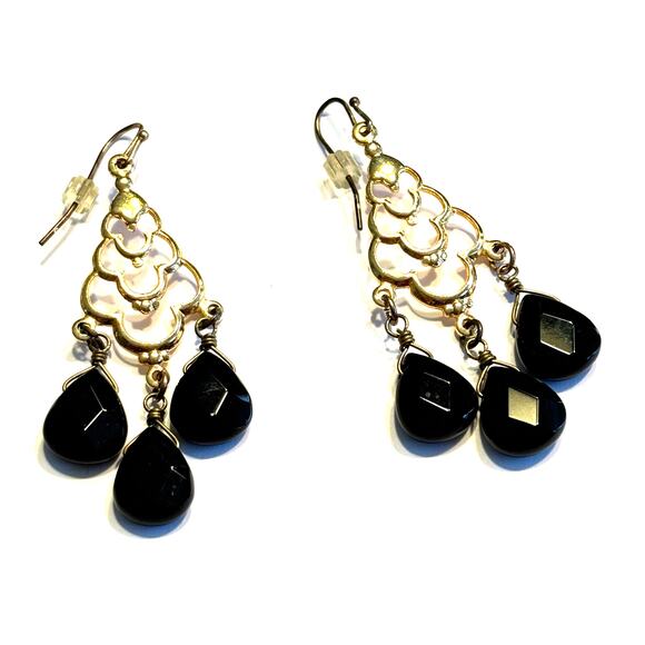 Pierced earrings gold filigree & black faceted beads drop & dangle style elegant - Picture 1 of 6